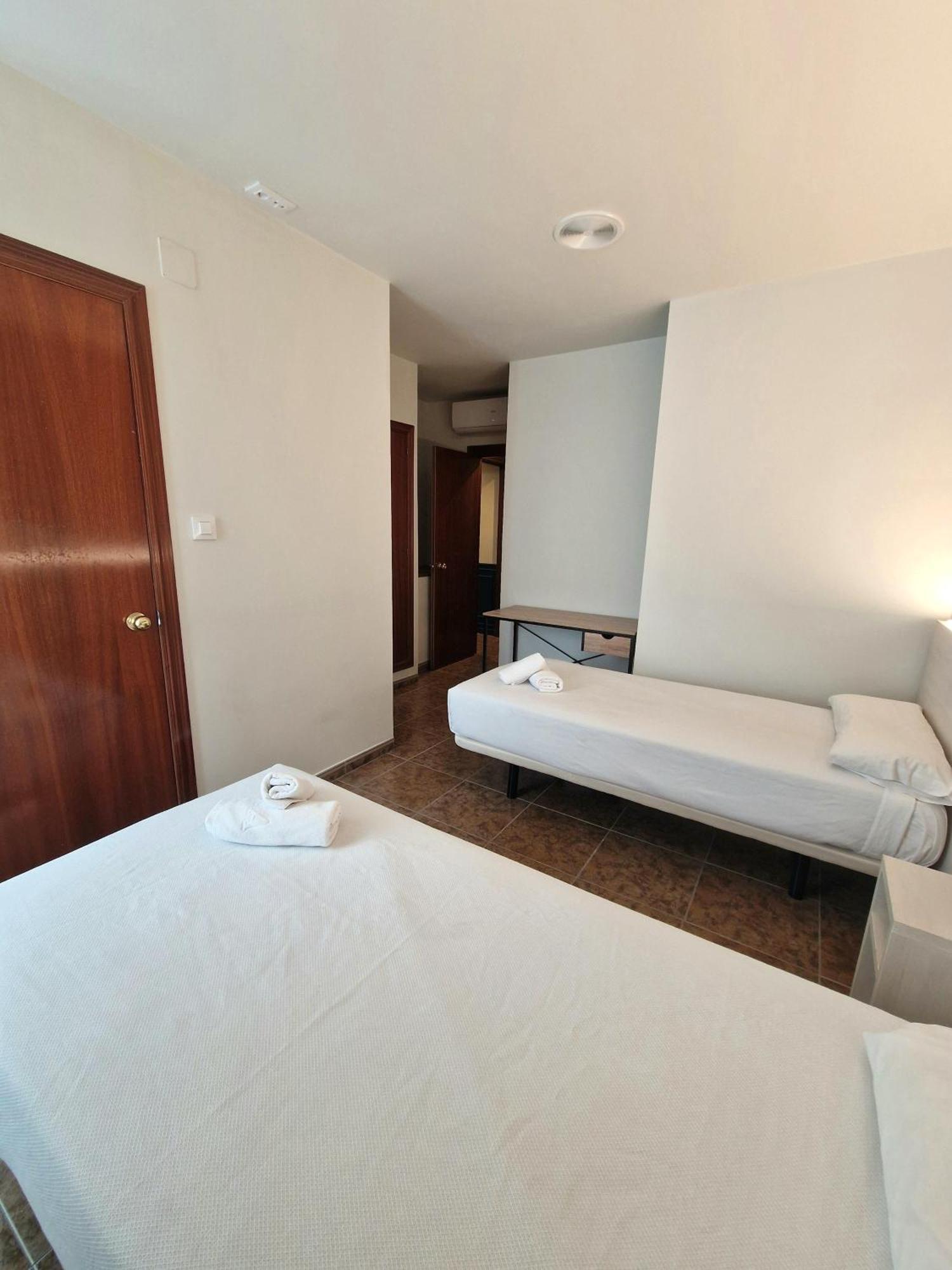 Hostal Rugaca Χουέσκα Εξωτερικό φωτογραφία