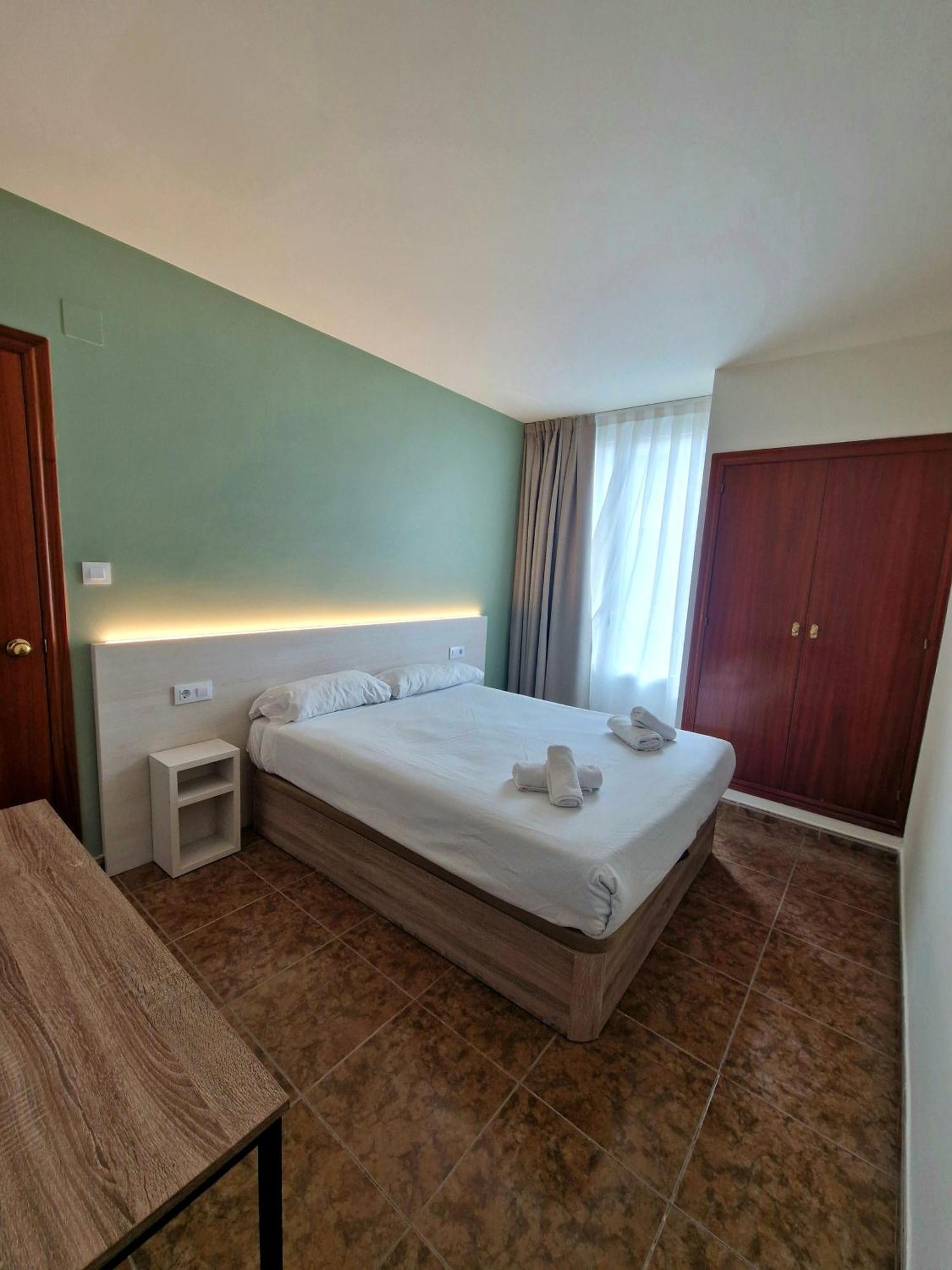 Hostal Rugaca Χουέσκα Εξωτερικό φωτογραφία