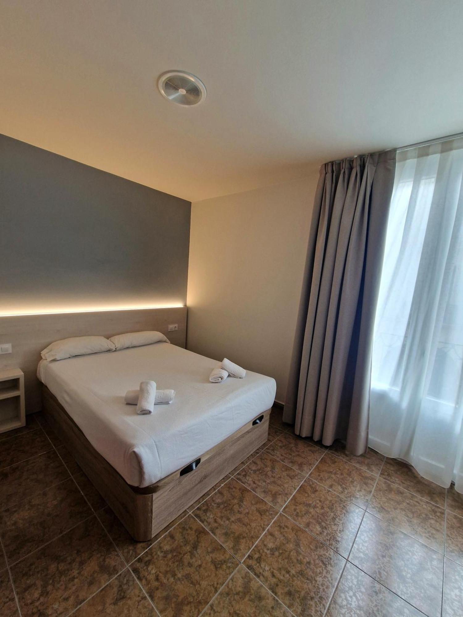 Hostal Rugaca Χουέσκα Εξωτερικό φωτογραφία