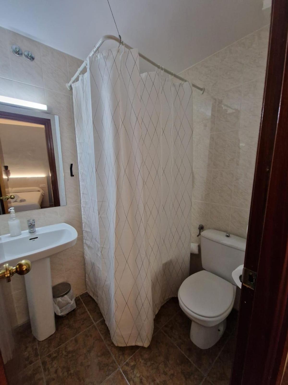 Hostal Rugaca Χουέσκα Εξωτερικό φωτογραφία