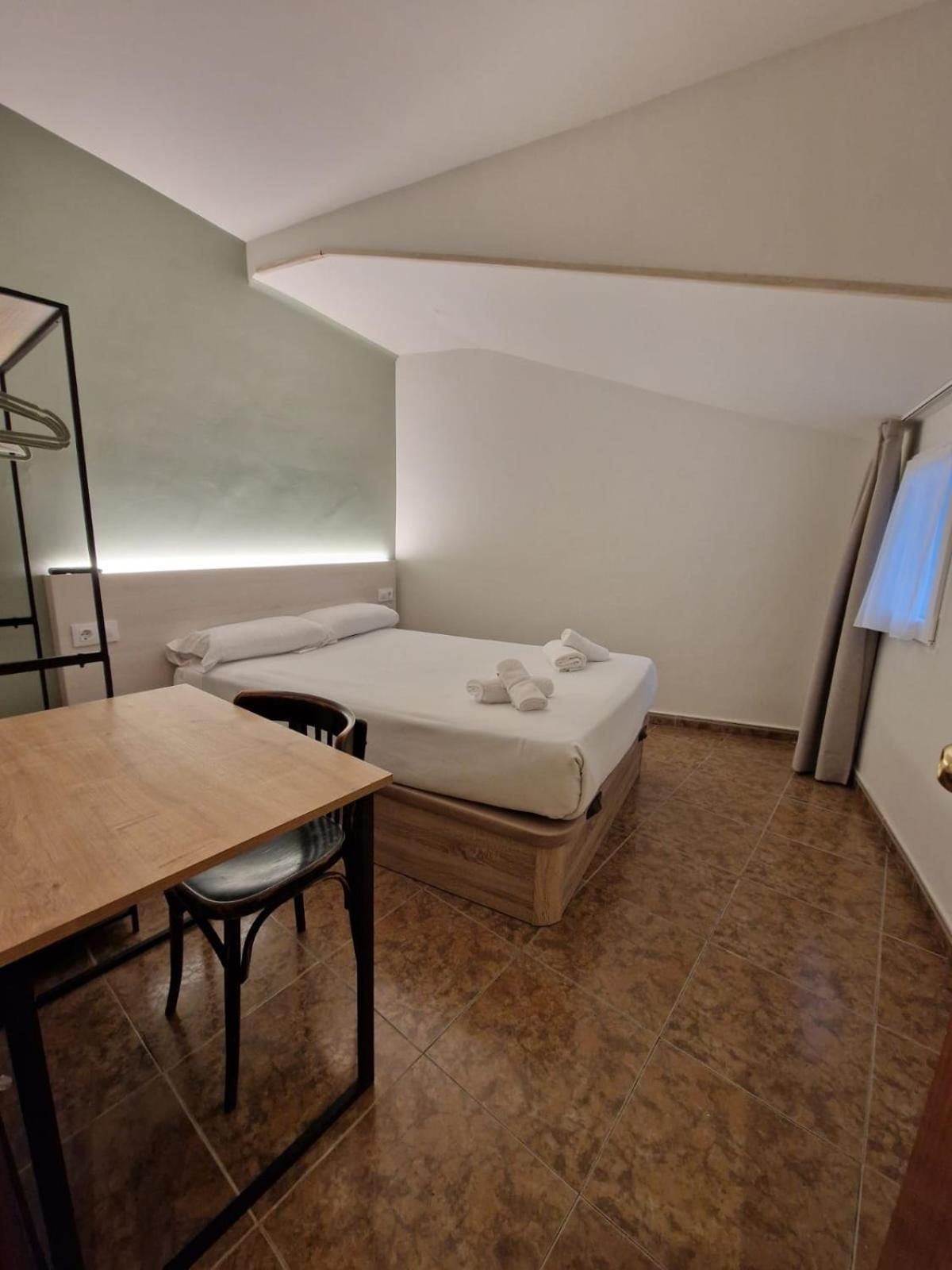 Hostal Rugaca Χουέσκα Εξωτερικό φωτογραφία
